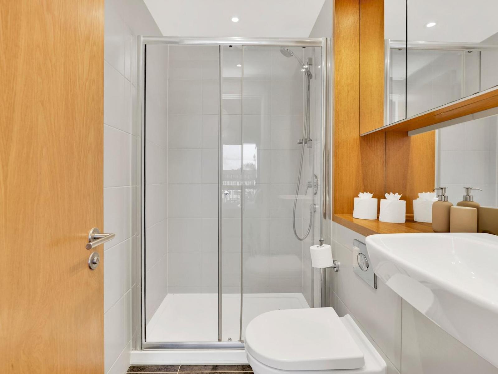 Pass The Keys Spacious 2-Bedroom Apartment London Exterior photo
